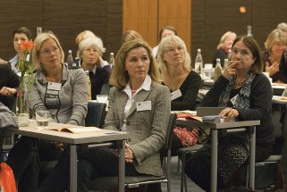 Teilnehmerinnen bei der Plenumsdiskussion „Korruption in der Medizin“
Foto: Anna Weise - Fotografie